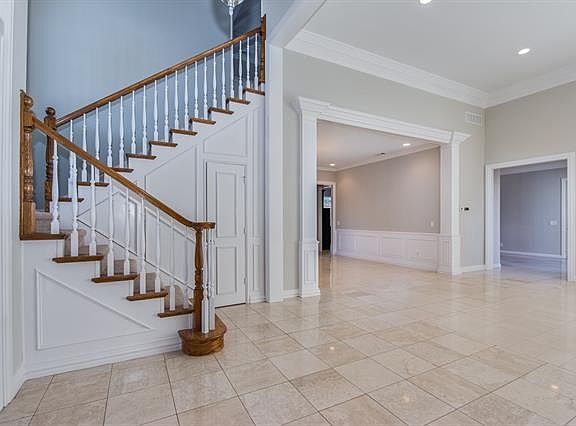 4th image of 4628 De Grey Ln