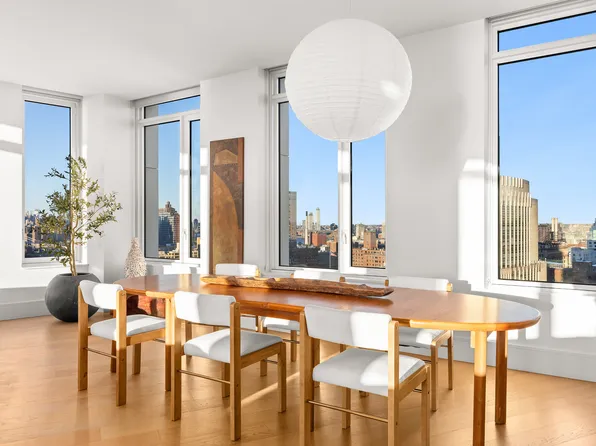 1 Clinton Street image 4 of 26