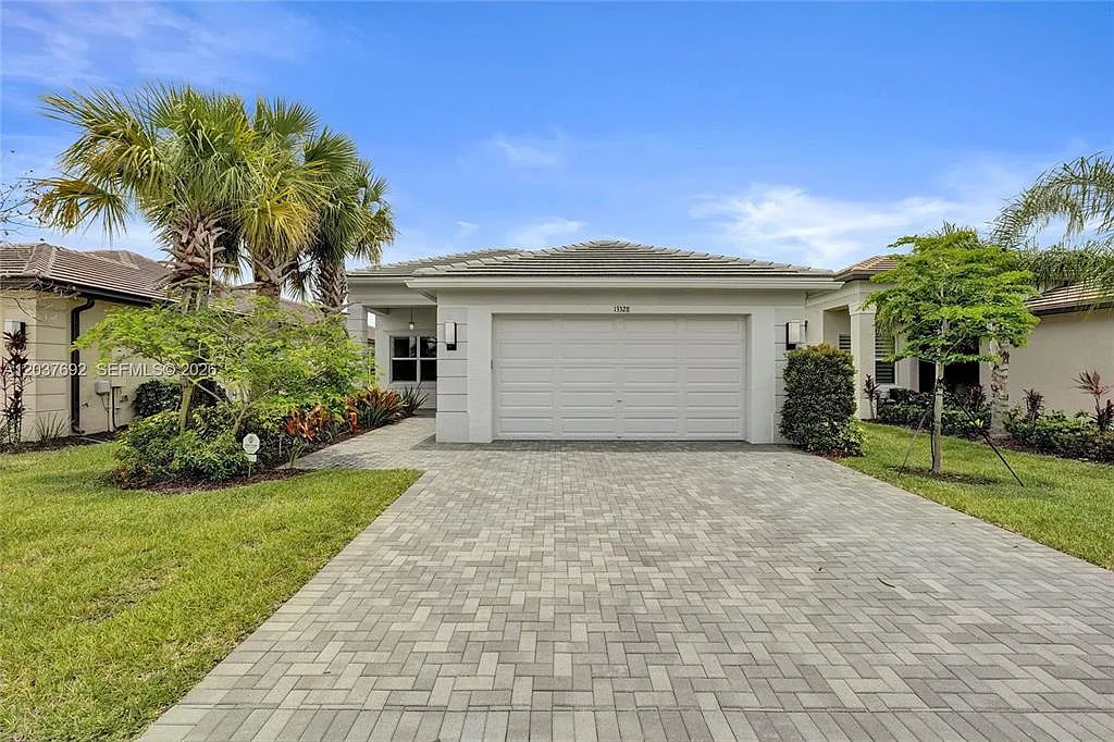 4 bed, 2254 sqft, $3,850 — Photo 1