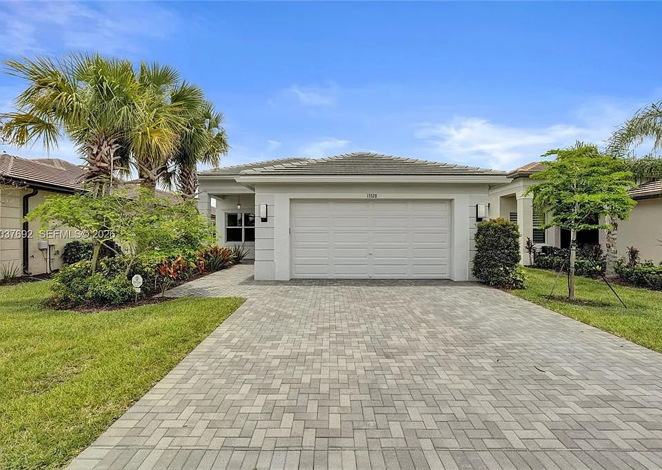 13328 SW River Rock Rd