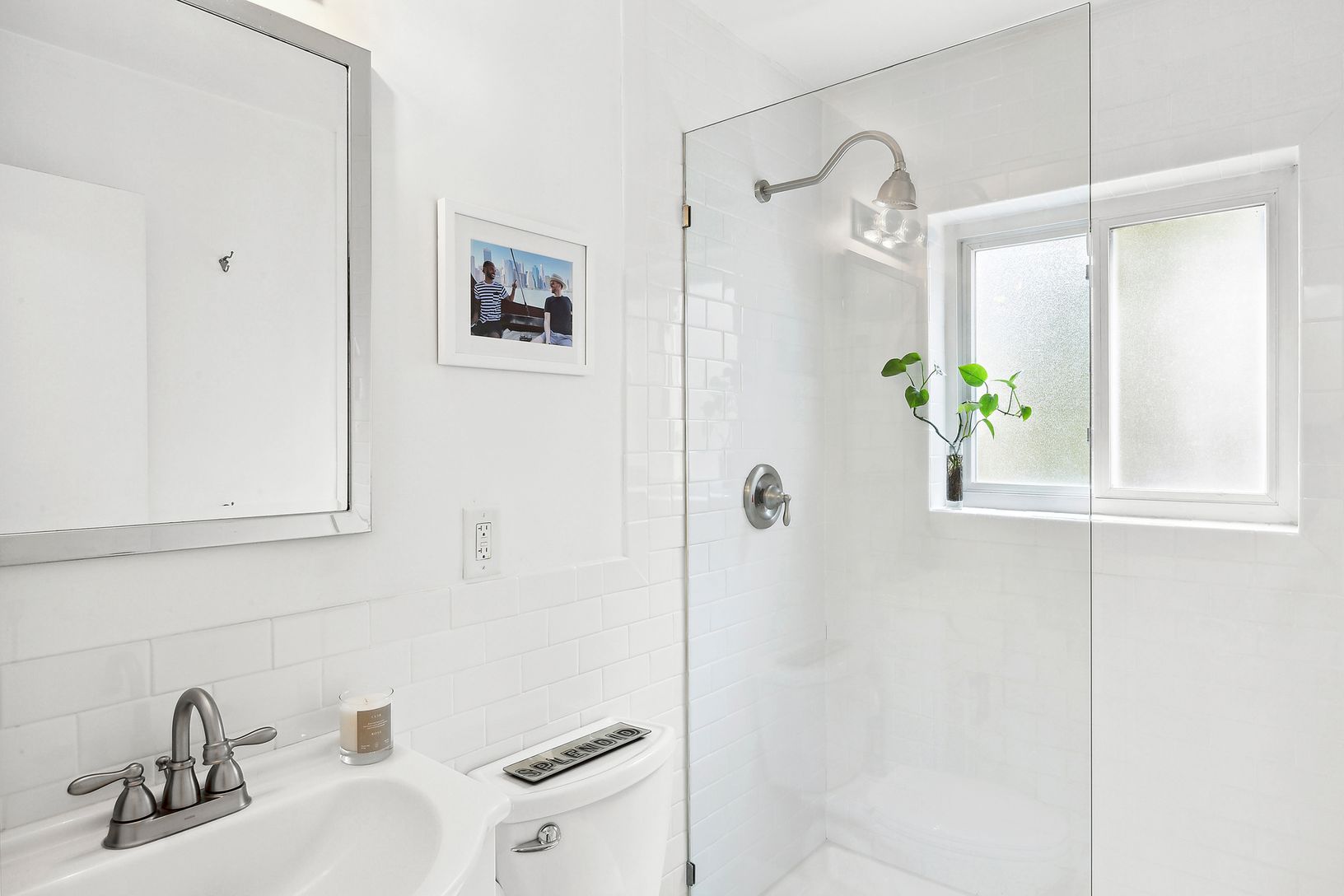  First floor full bathroom