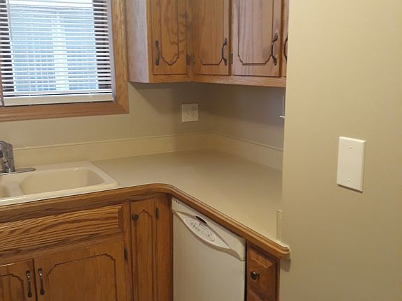 4th image of 9521 Minnick Ave APT 1W