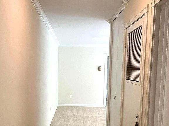 3rd image of 10518 Weymouth St APT 204