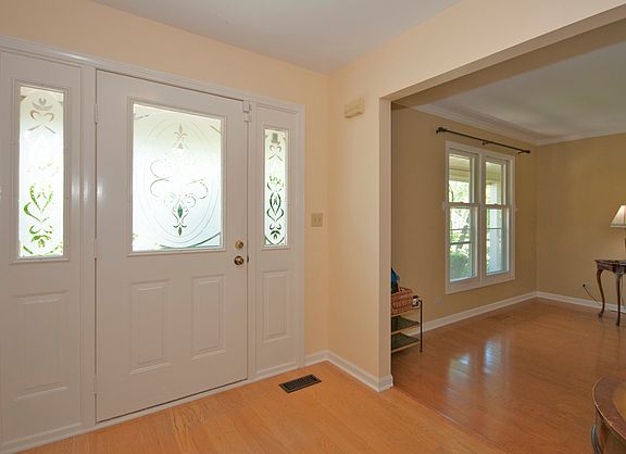 4th image of 4221 Forest Glen Dr