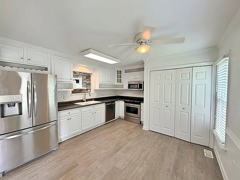 1506 Tackley Pl — Photo 2