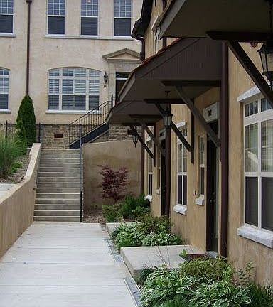 5th image of 46 N Olive Ave