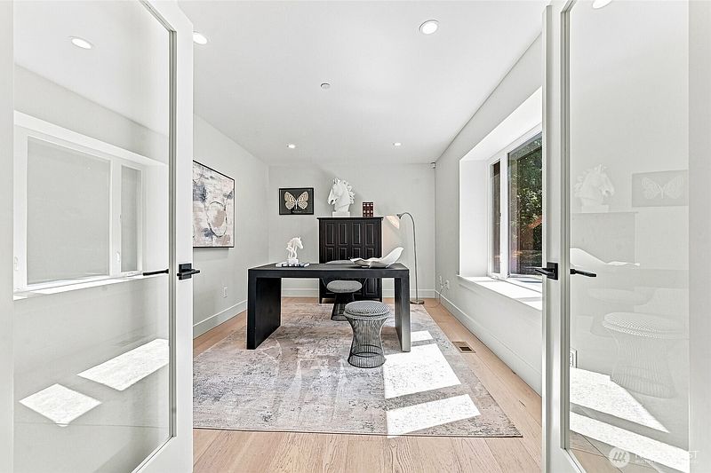 4th image of 14645 191st Avenue NE