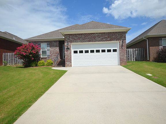 2nd image of 2920 Phelan Cir