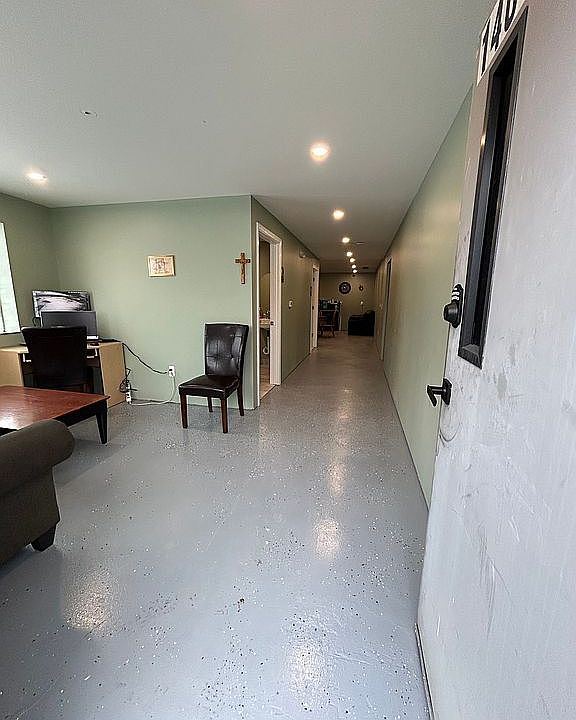 1st image of 1400 McMillan Rd