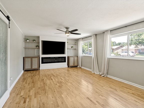 5th image of 13133 Flagstone Ln