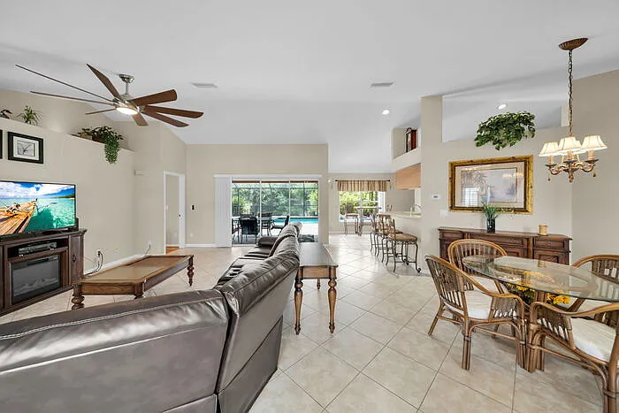 3505 Surfside Blvd — Photo 8