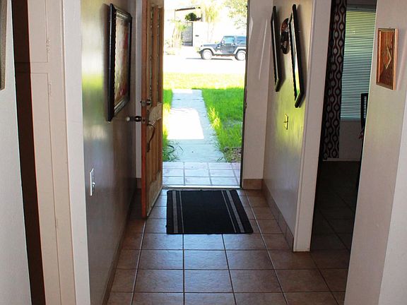 5th image of 44785 Sherwood Dr
