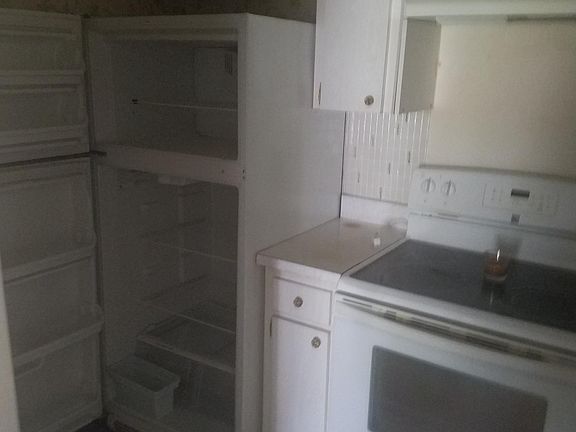 4th image of 3100 Hartford St N APT 208