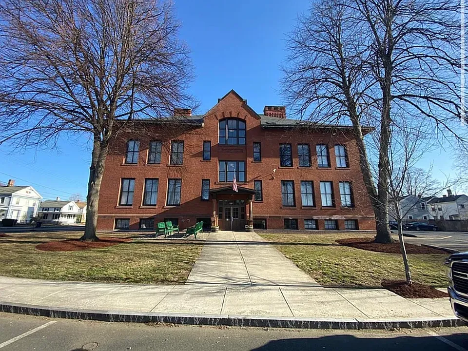 27 Washington St #2