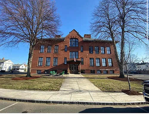 27 Washington St Photo 1