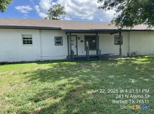 543 W Davilla St, Bartlett, TX 76511