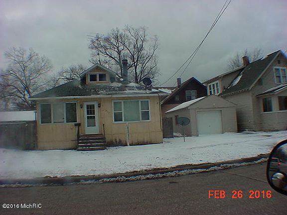 5th image of 217 E Larch Ave