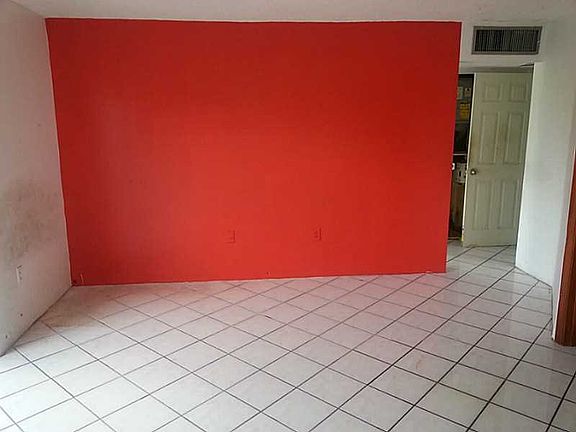 2nd image of 1732 Meridian Ave APT 305