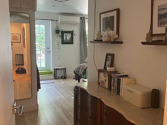 5th image of 585 Van Buren St APT 1