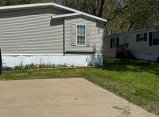1414 Nardeer St, Novi, MI 48374