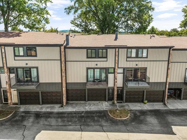 1930 Cherokee Bluff Dr, Knoxville, TN 37920