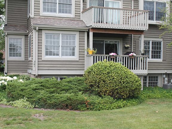 3rd image of 1576 Aberdeen Ct Unit 1576