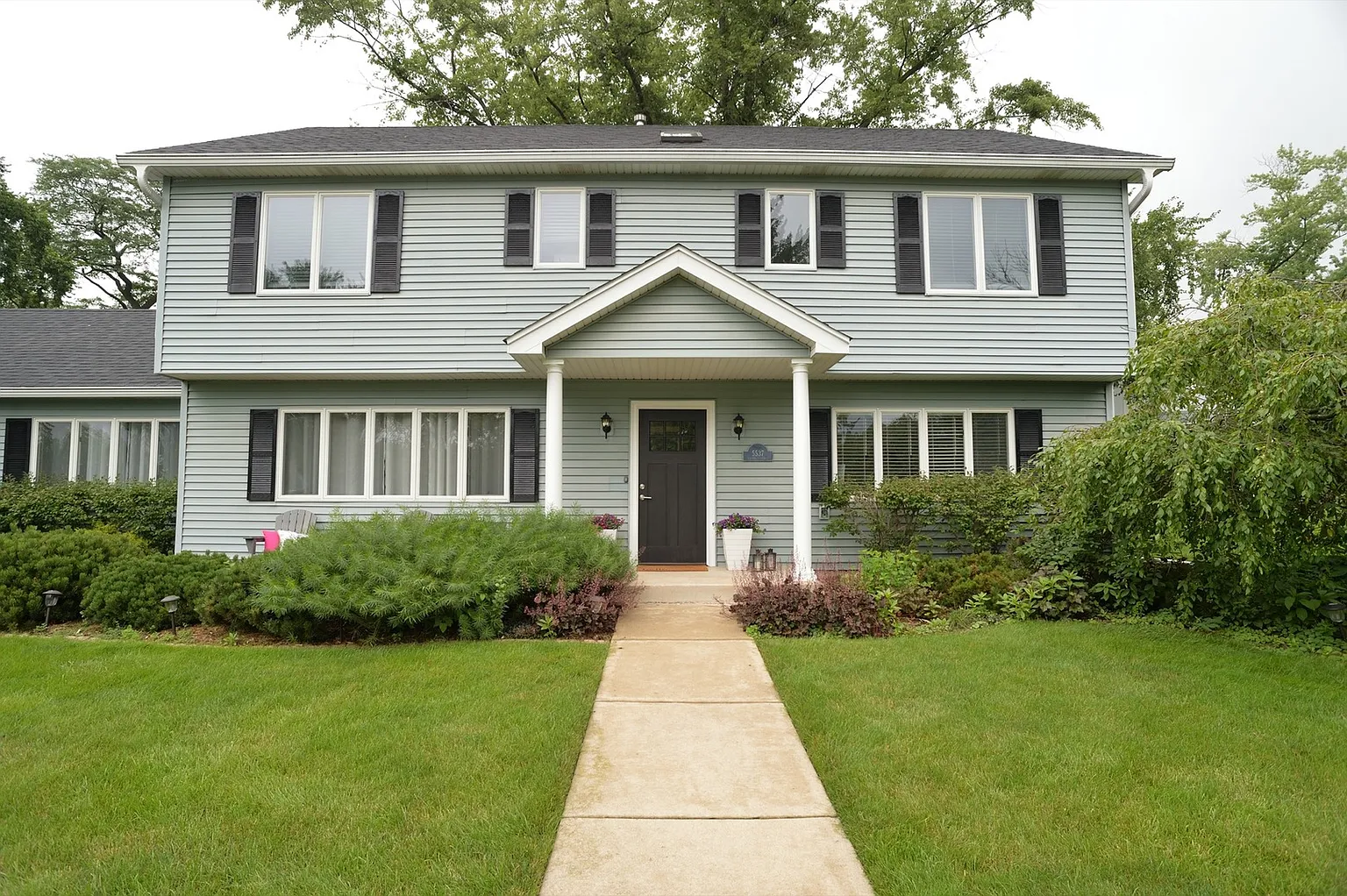 5537 Laurel Ave photo 1