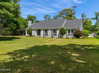 5120 Holly Ln, Morehead City, NC 28557