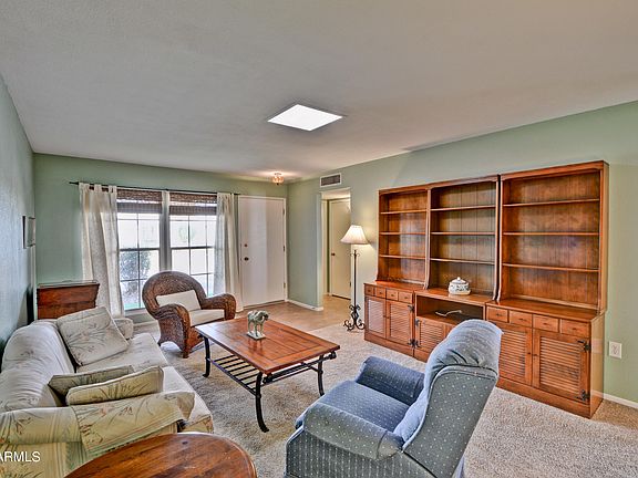 3rd image of 10521 W Palmeras Dr