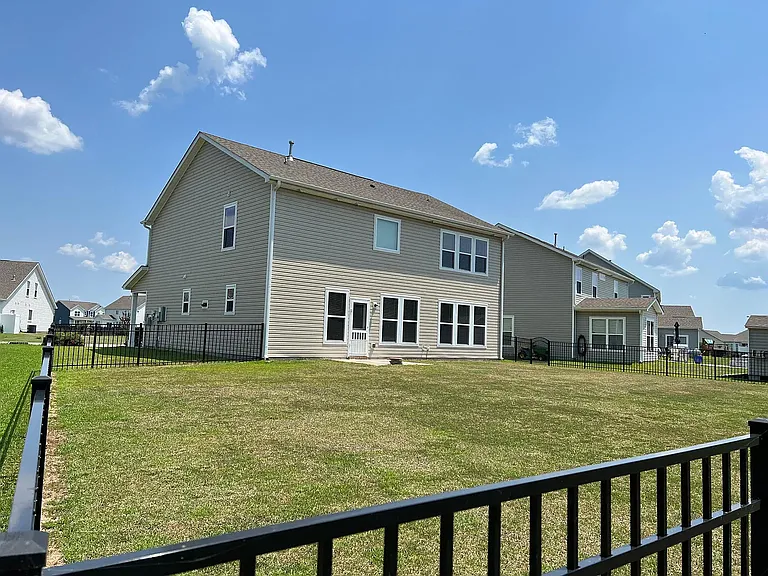 536 Majorca Loop — Photo 4