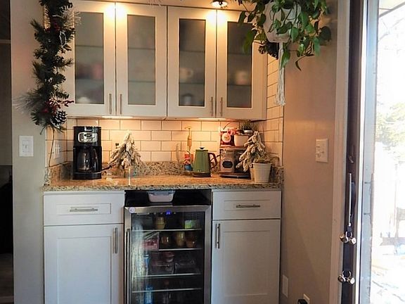 Convenient coffee bar