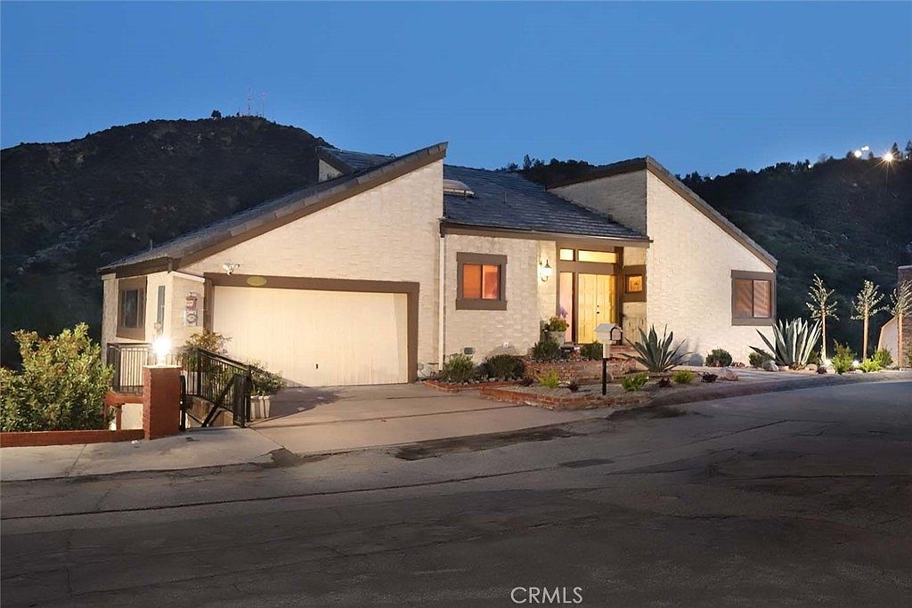 2682 Kennington Dr, Glendale, CA 91206 Zillow