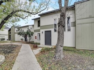 100 Lorenz Rd APT 102, San Antonio, TX 78209