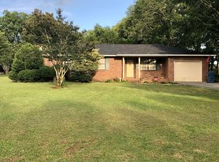 709 Christy St, Glennville, GA 30427