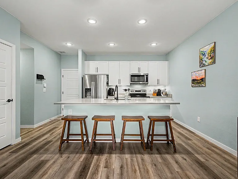 6363 Nelson St — Photo 41