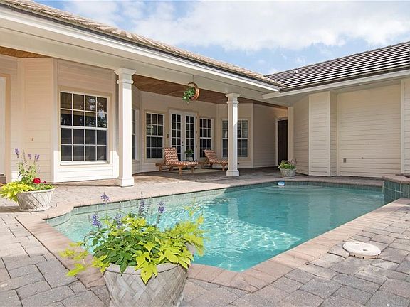 2nd image of 2220 E Ocean Oaks Ln