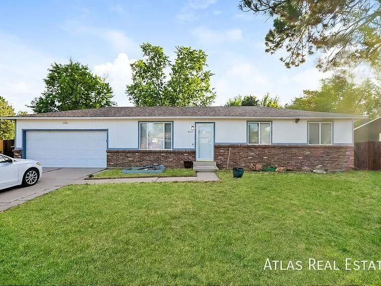 16307 E Brunswick Pl — Photo 12