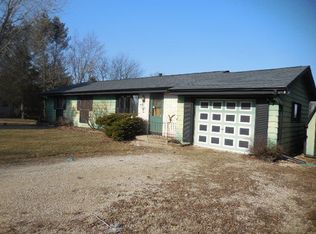 W330S7653 Horseshoe Ct, Mukwonago, WI 53149