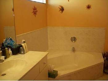 3rd image of 111 Danielle Ct