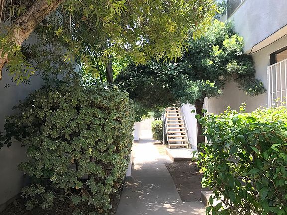 3rd image of 180 E La Verne Ave APT 6