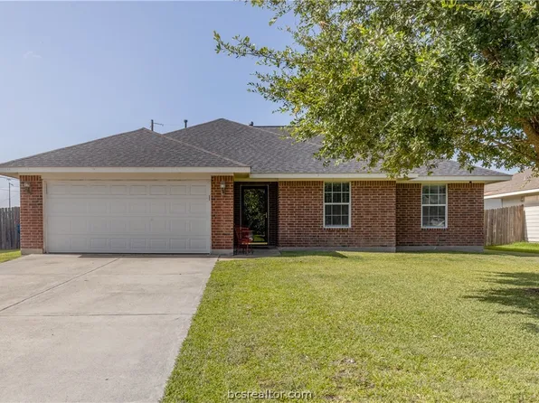712 Mockingbird St, Navasota, TX 77868