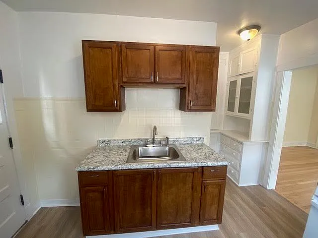 2 bed, 725 sqft, $1,425 — Photo 4