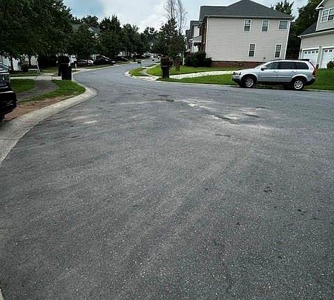 5th image of 704 Larimer Ln #49