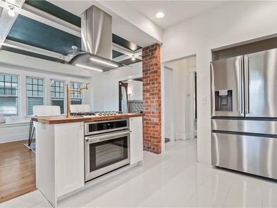 4235 Harrison St, Kansas City, MO, 64110