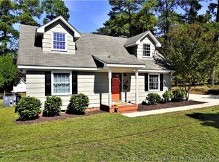 524 Country Club Dr, Fayetteville, NC 28301