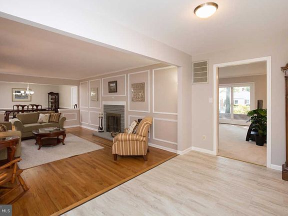 3rd image of 5903 Kingham Ct