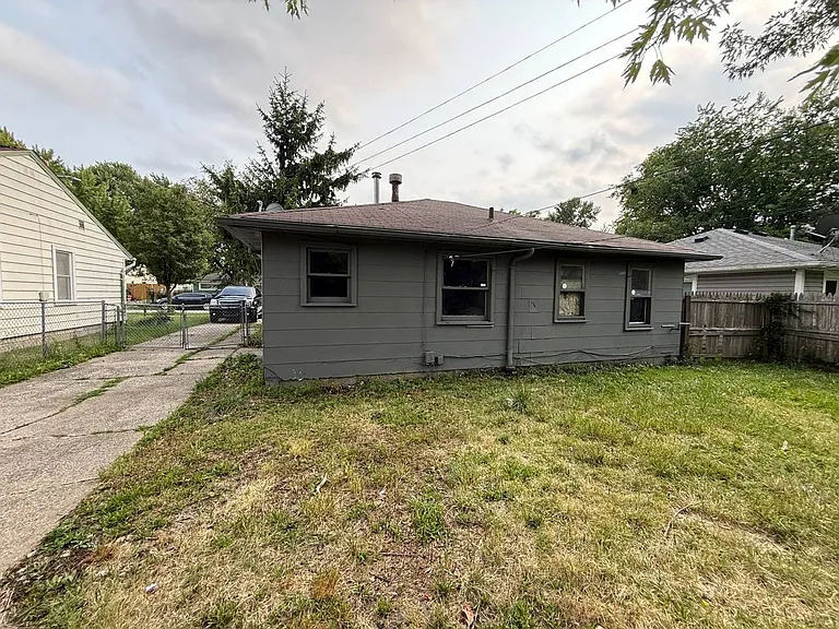 12510 Summerland Ave — Photo 4