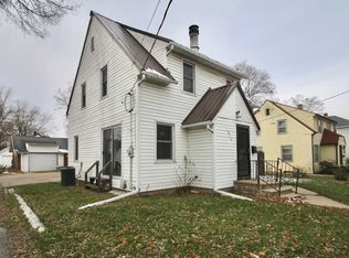 1014 Moore St, Beloit, WI 53511