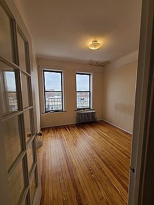 1st image of 3074 37th St APT 3R
