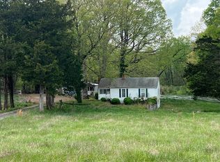 1202 Guilford College Rd, Jamestown, NC 27282